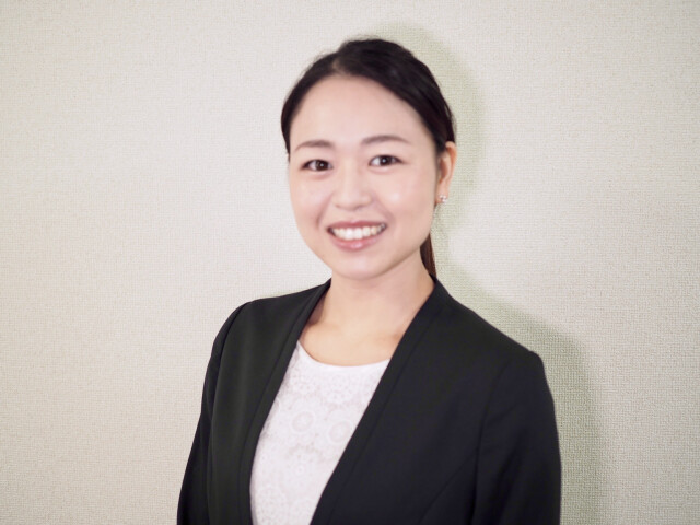 山田　ひかる